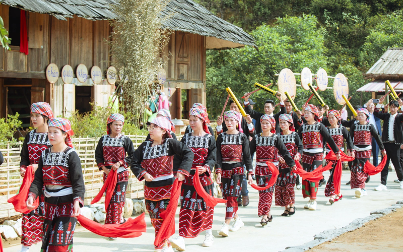 Sapa Culture A Vibrant Gathering Showcases Strong Ethnic Life And Highland Traditions