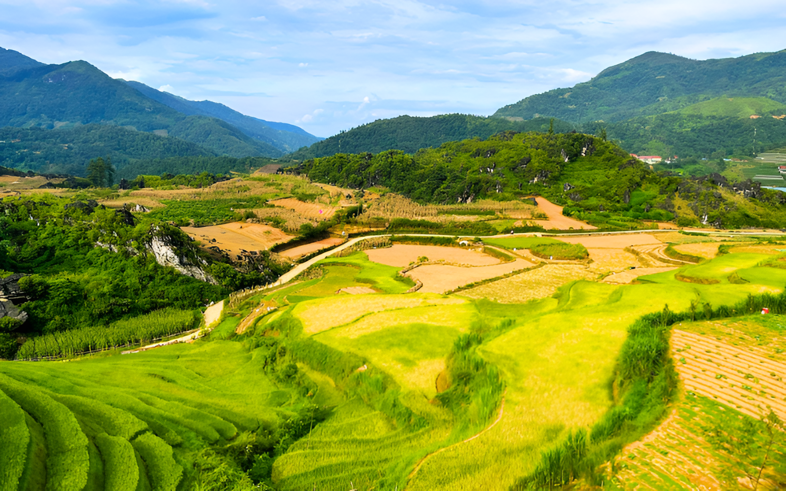 Sapa attractions: Top 10 Must-visit check-in spots 7 Discovering The Red Dao Culture And Herbal Baths In Ta Phin Village